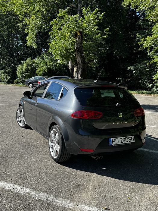 SEAT Leon 2012 — imagine 4