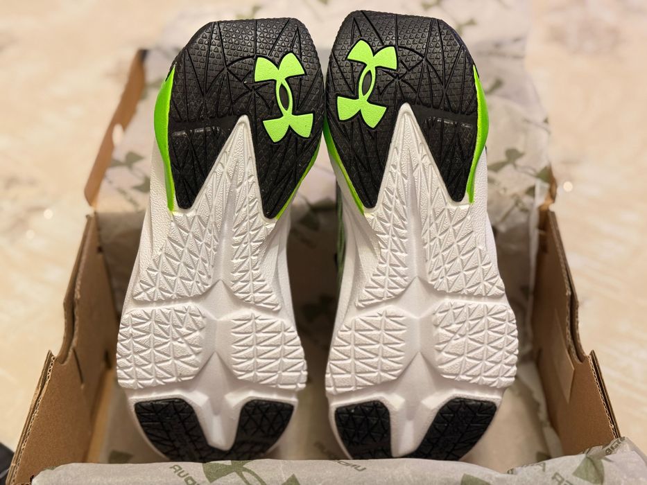 маратонки Under Armour