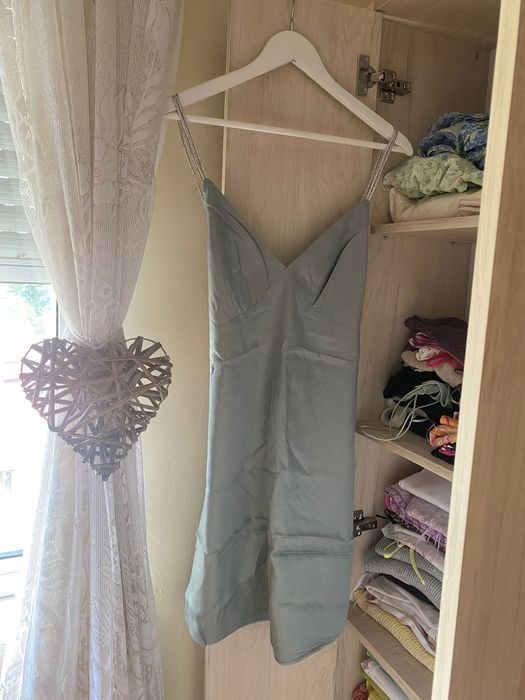 Сатенена рокличка H&M , размер S , с етикет