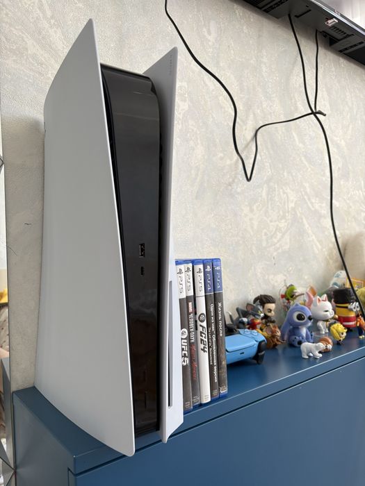Продам Play Station 5