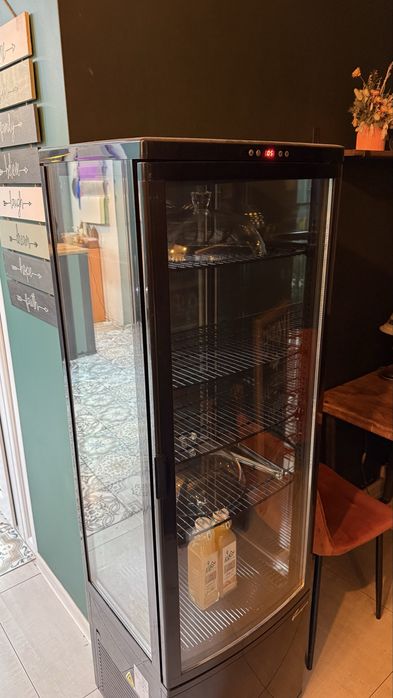 Продам принадлежности для кофейни