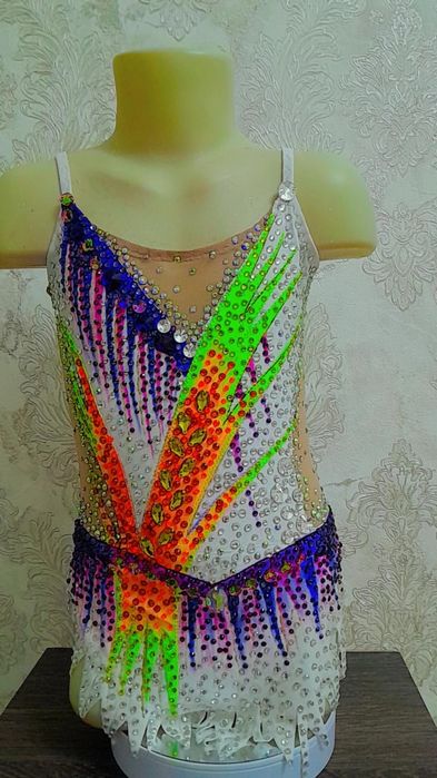 Новый купальник   гимнастики  на 7-9лет. Продажа и прокат