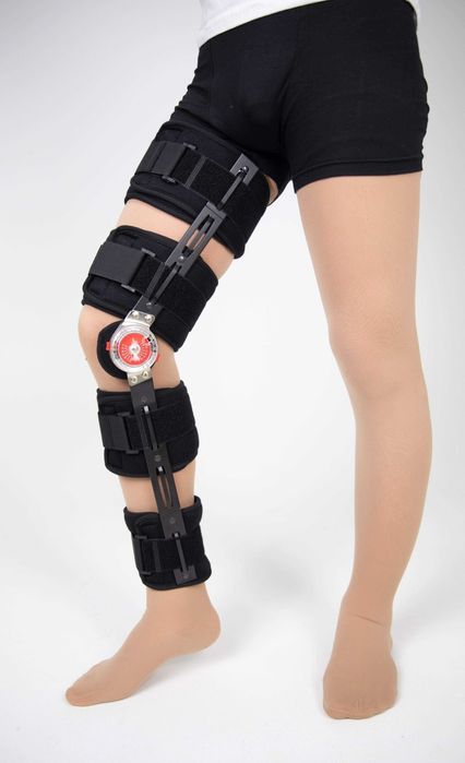 ортез на колено с градусным механизмом
