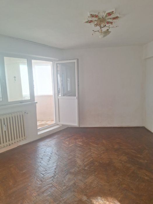 Apartament cu doua camere decomandate