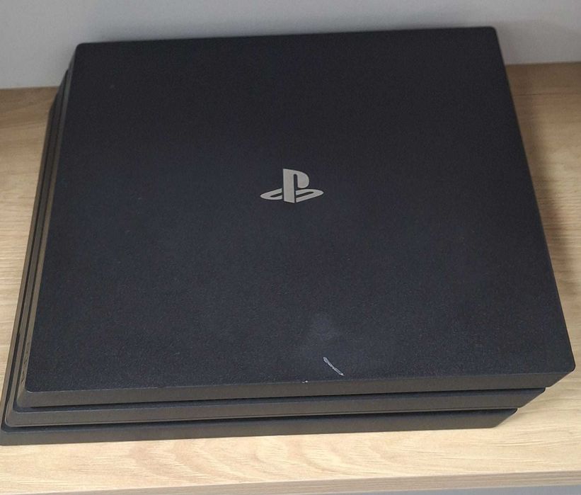 PS4 PRO , 1TB, MODEL CUH- 7216B/Fin X Amanet cod 130450