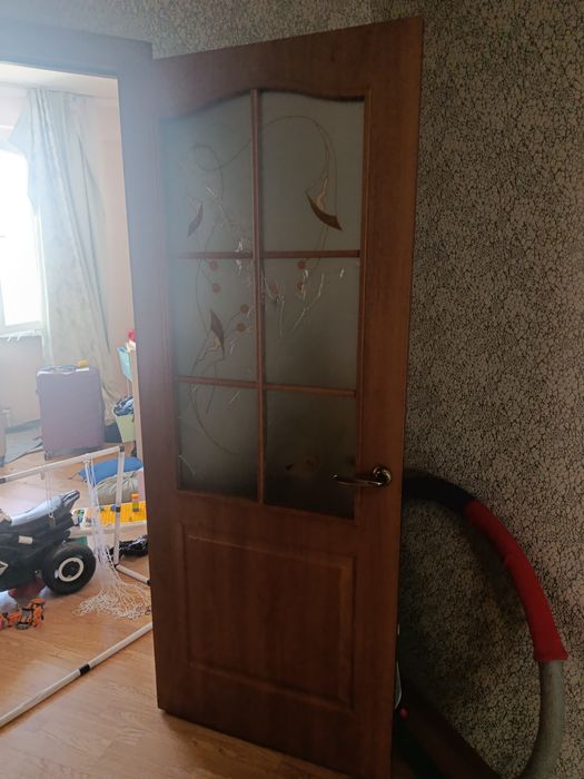 Отдам двери бесплатно