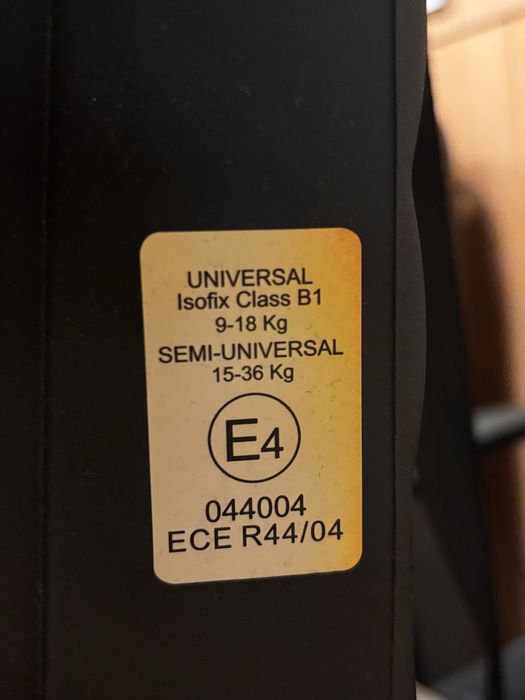 KikkaBoo столче за кола 9-18кг