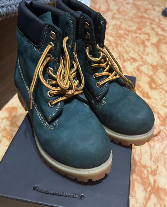 Зимни боти от естествен велур