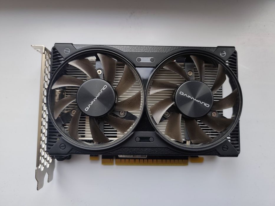 GTX 1650 4GB GTX 1650 Super RX 580