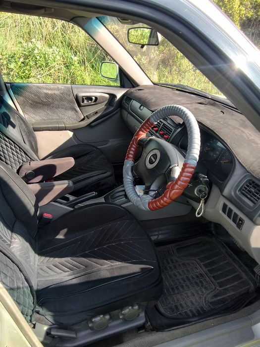 Субару форестер в хорошем состояний