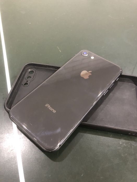 Продам Iphone 8 64gb