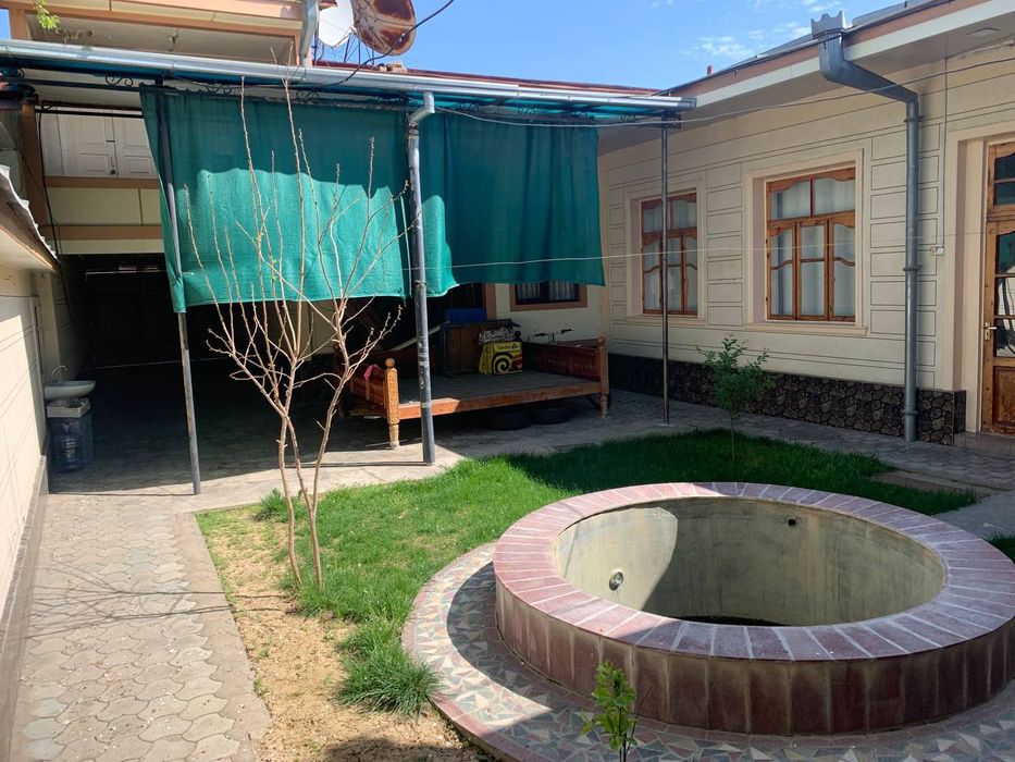 Uchastka sotiladi