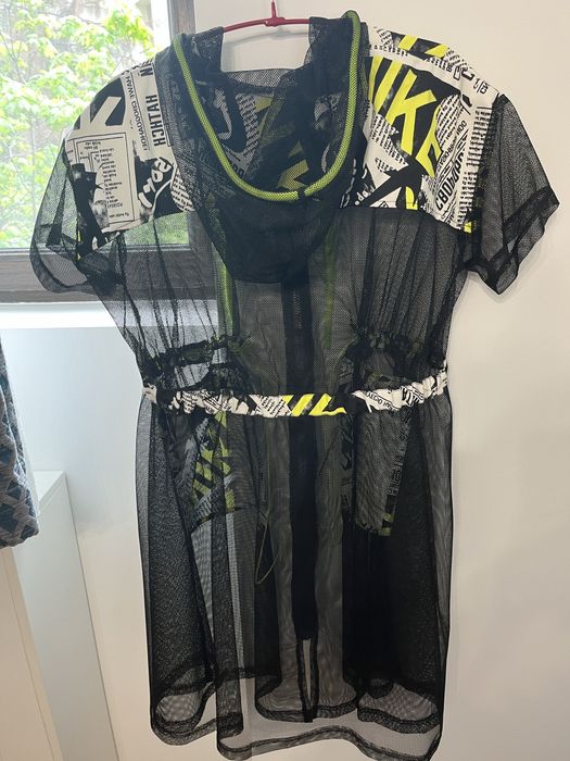 Trench plasa spectaculos