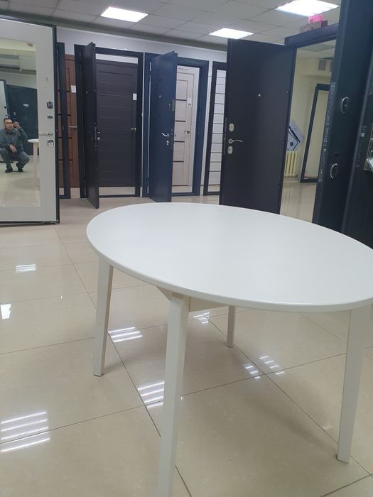 Стол обеденный новый