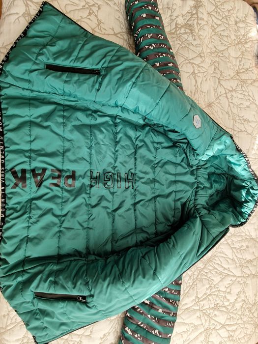 Детско двулицево зимно яке за 10 г