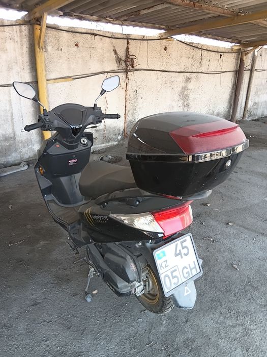 Скутер JINYE M8 про