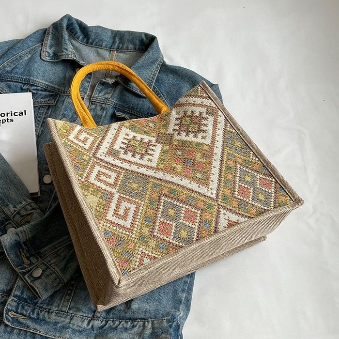 Сумка из материала в этно стилье