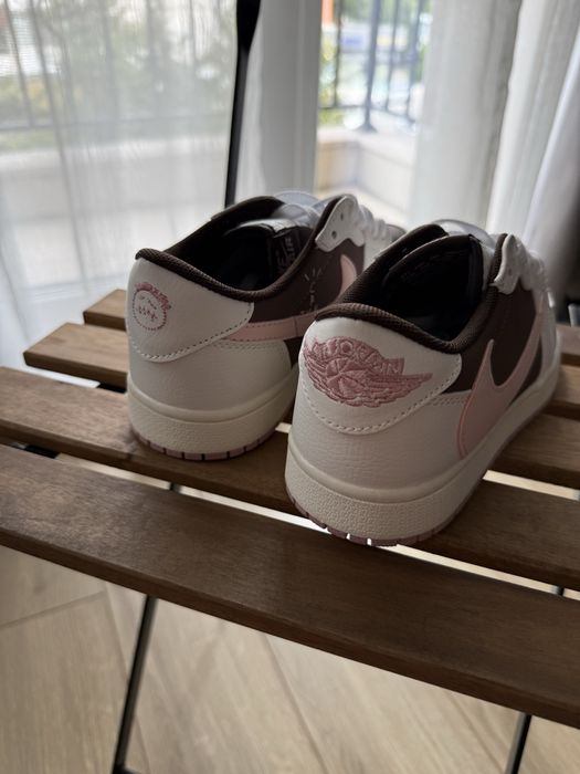 Маратонки nike dunk travis scott