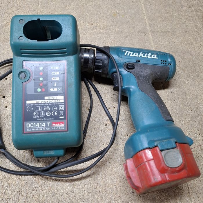 Шуруповерты Makita, Dewalt.