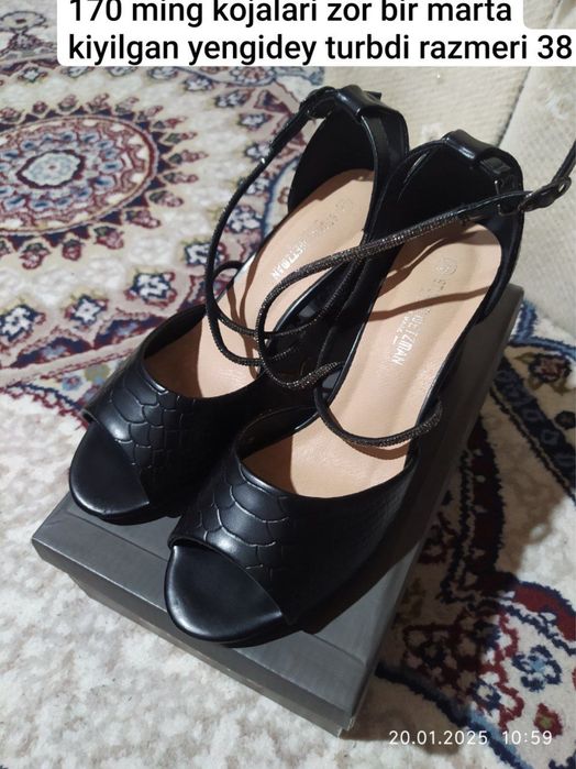 Palto ko’p kiyilmagan narxi 150 ming so’m