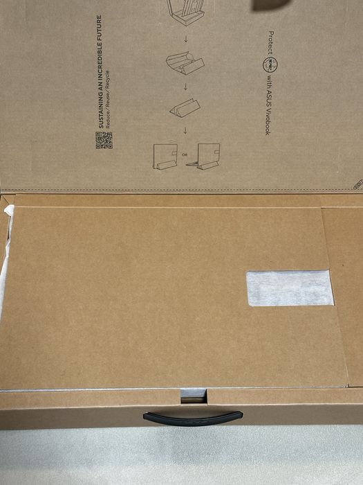 Laptop Asus Vivobook 17 I7 1T SSD Nou