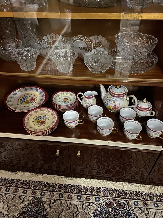 Продам сервиз чайный мадонна  новый есть и кофейный смотрите фото