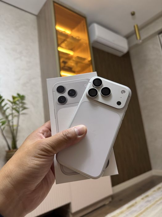 IPhone 17 pro 256 GB White EAC