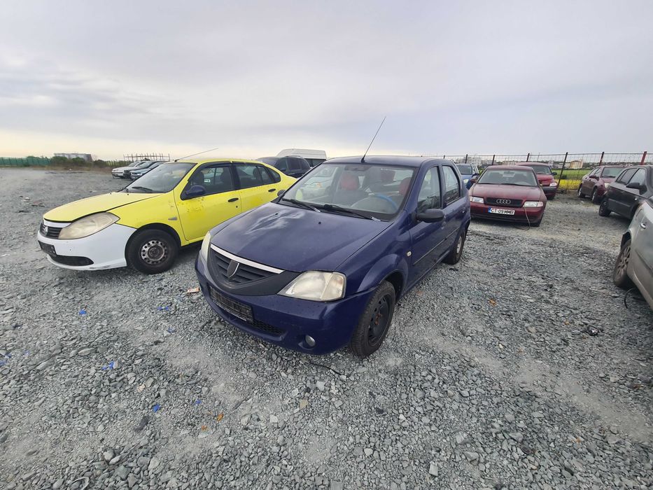 Dezmembrez Dacia Logan
