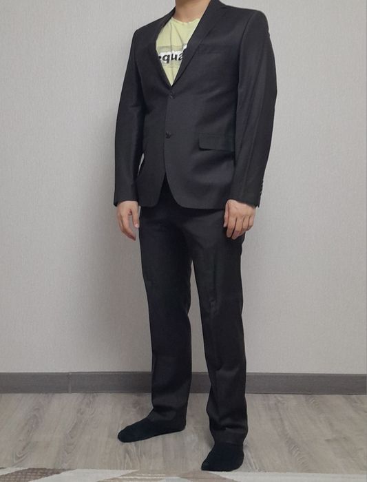 Продам  мужской костюм.