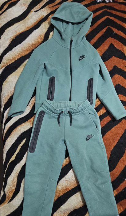 Оригинален детски екип найк