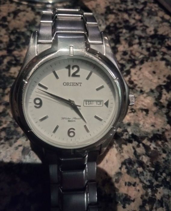 Часовник ORIENT quartz