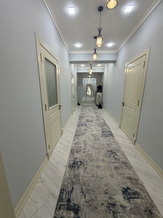 Сдается 4 комнатная квартира в центре города 150 Кв KFS дом