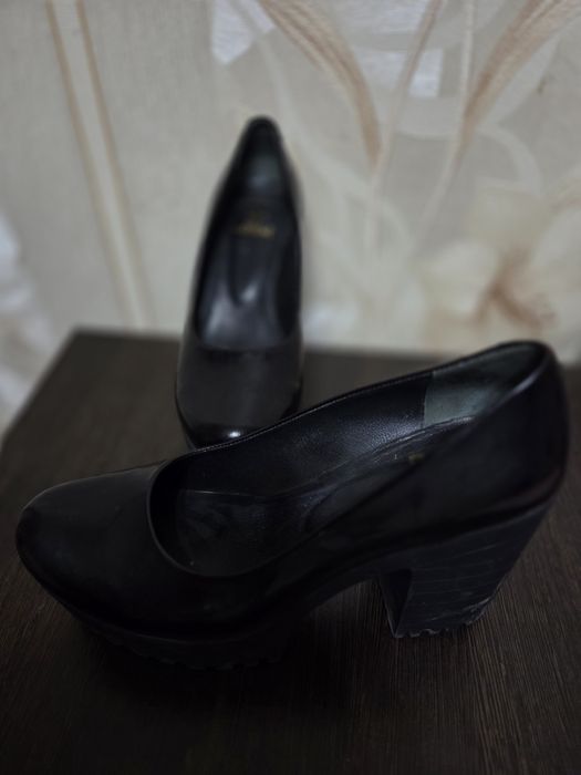 Продам туфли (Есть новые)