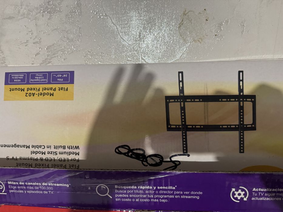 Телевизор JVC.