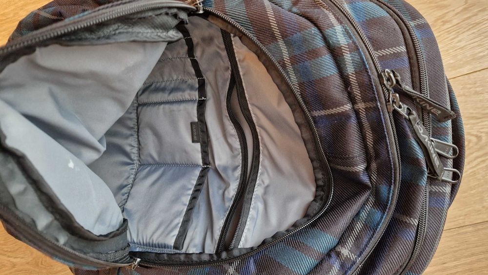 Раница 26L с отделение за лаптоп Dakine