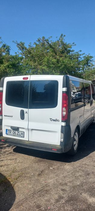 RENAULT Trafic 2011 — imagine 2
