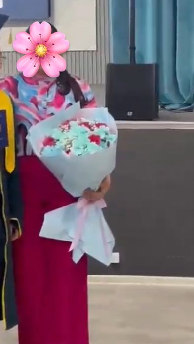 Продам нарядную двойку