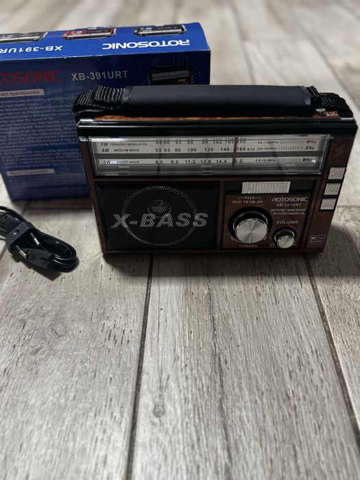 Radio cu USB/ lanterna