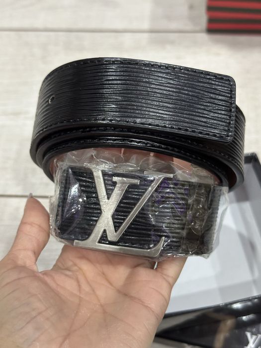 Vand curea Louis Vuitton