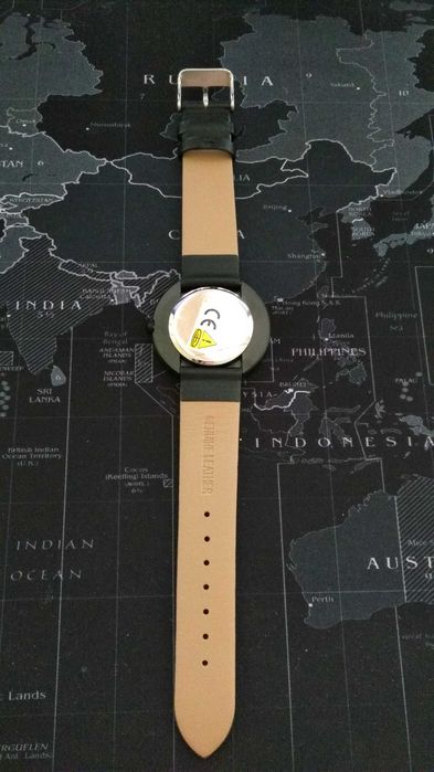 Продавам часовник