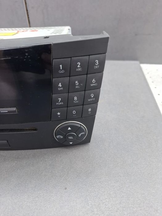 Radio CD A 211 870 12 89 Mercedes-Benz E-Class 2005
