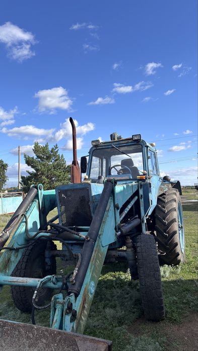 продам хороший  трактор.