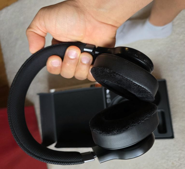 Casti JBL live 660NC