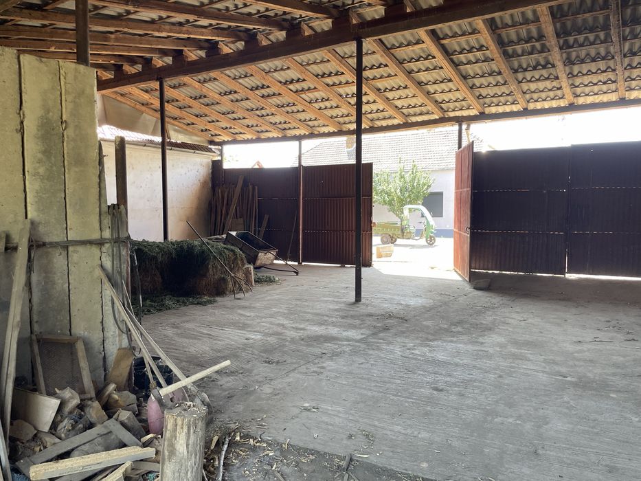 De vanzare teren intravilan 1.400 mp