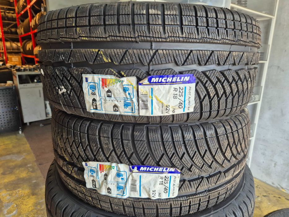 2 Anvelope de IARNA - 225/40/18 92V XL - Michelin Pilot Alpin PA4 - NOI - DOT 2019 !