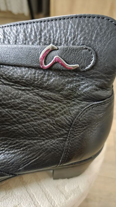 Дамски боти от естествена кожа Ara