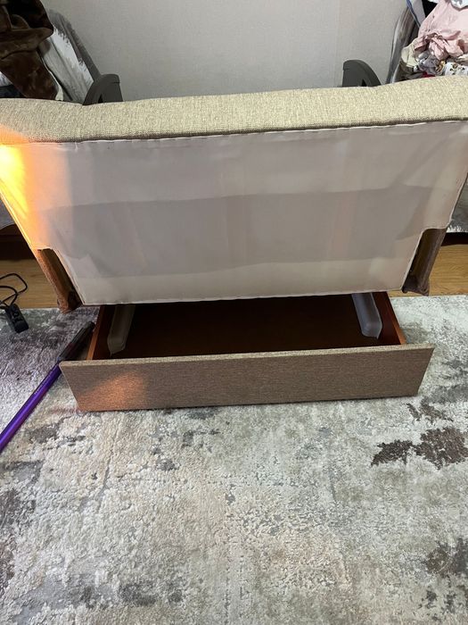 Vand canapea 2 locuri extensibila