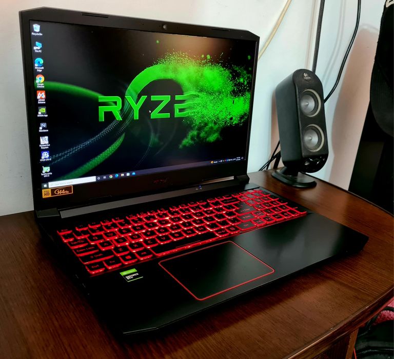 Laptop Gaming Acer Nitro 5 impecabil