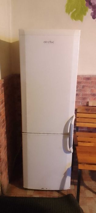 Frigider Arctic cu lada