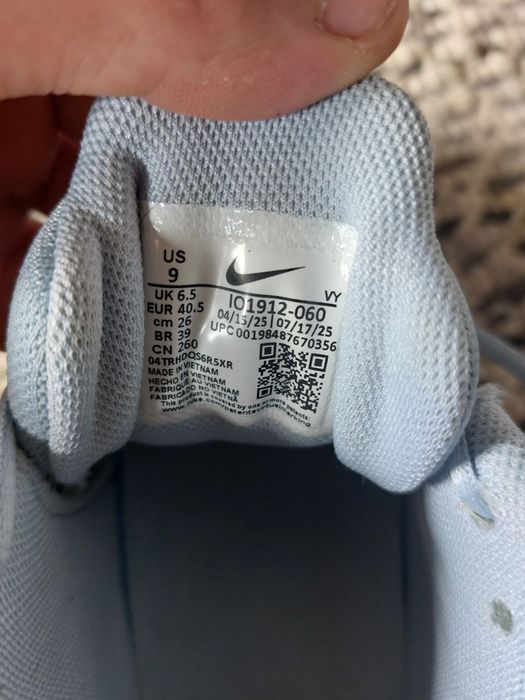 Чисто нови Nike shok